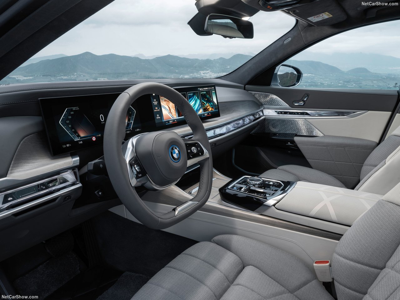 BMW i7 이미지