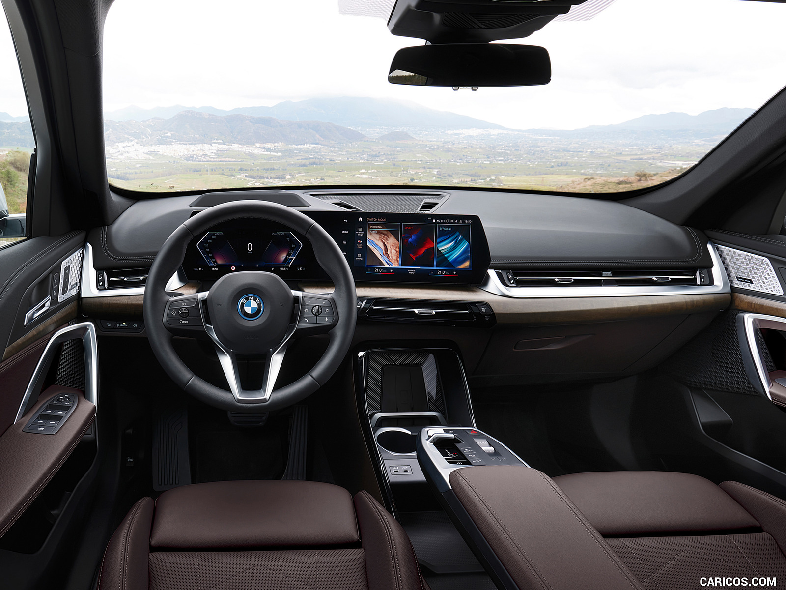 BMW iX1 이미지
